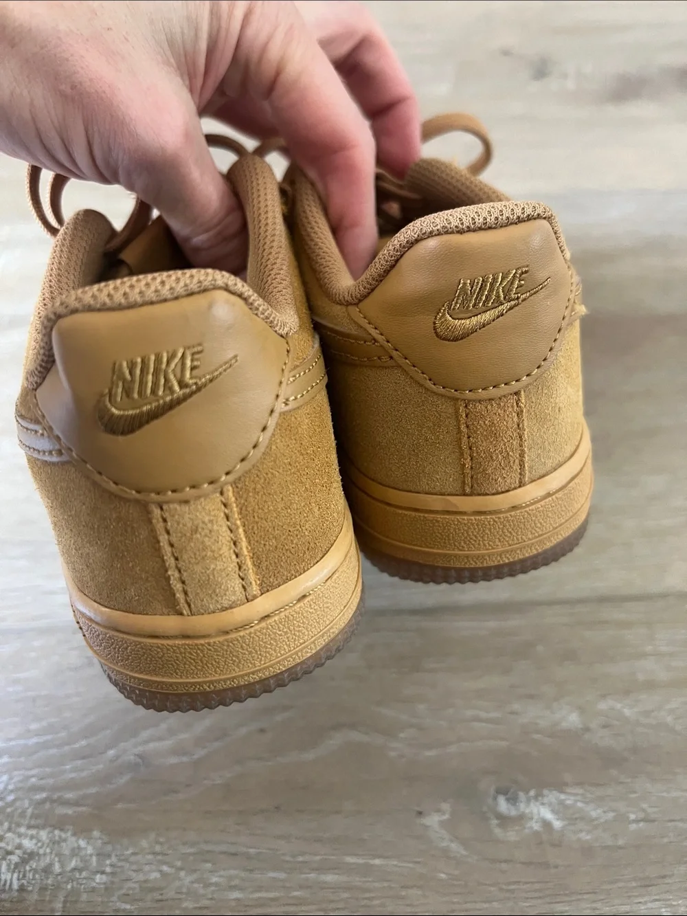 Nike Air Force 1 low LV8 Wheat 2.5 Y